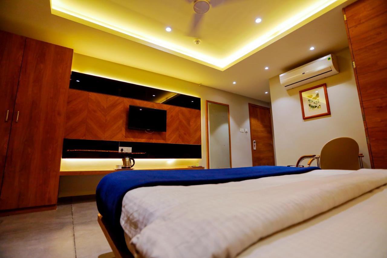Hotel Om Somnāth Extérieur photo