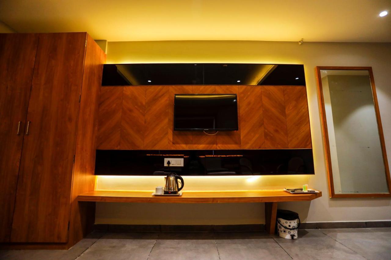 Hotel Om Somnāth Extérieur photo