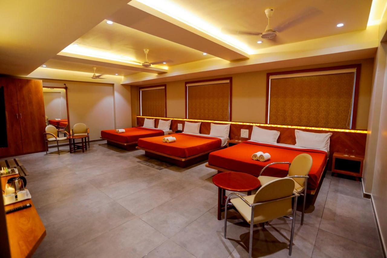 Hotel Om Somnāth Extérieur photo
