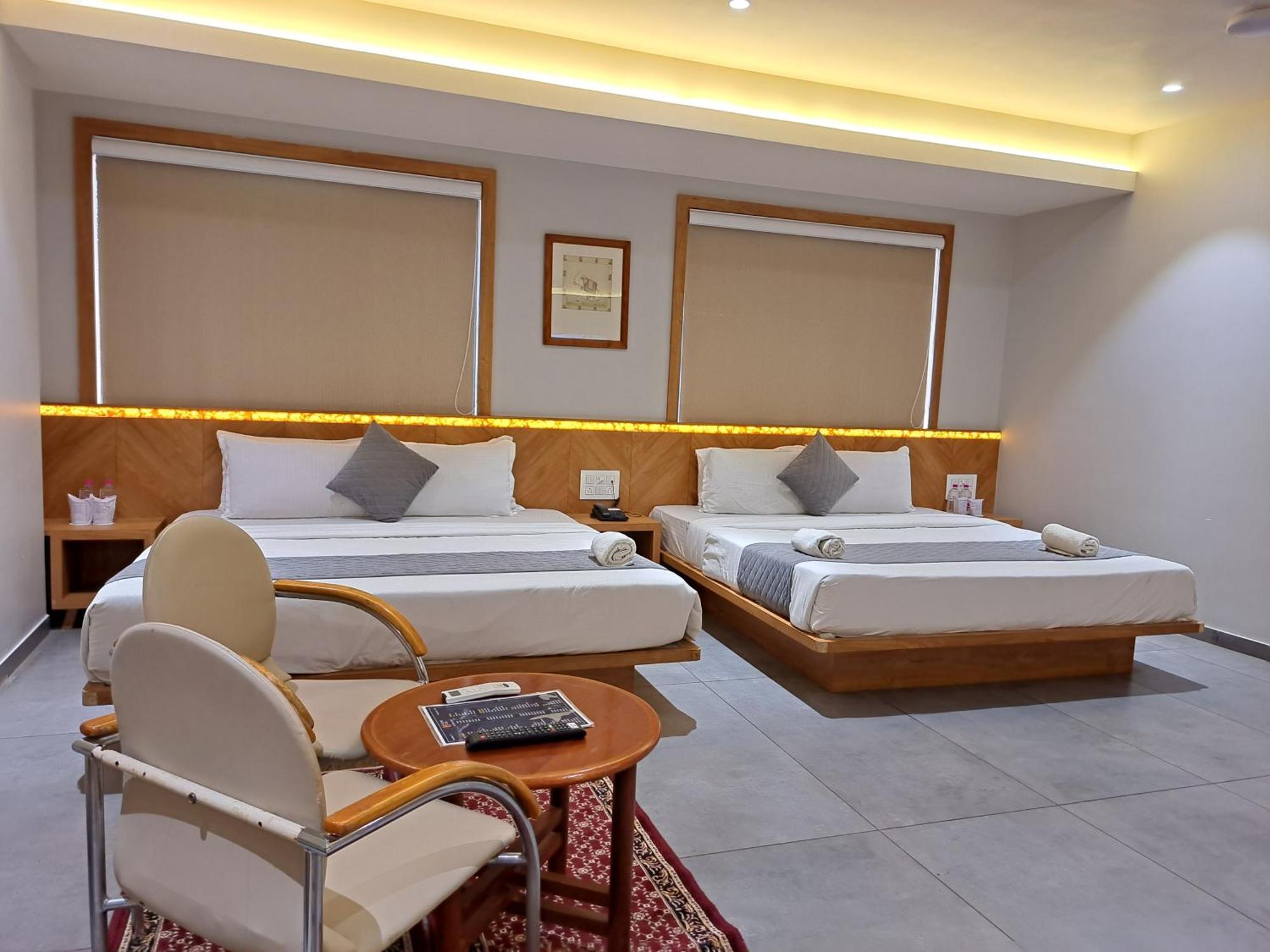 Hotel Om Somnāth Chambre photo